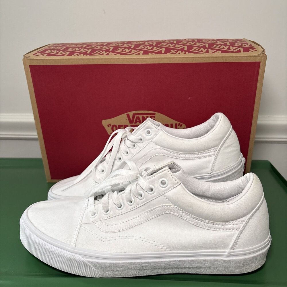 Vans Unisex Old Skool True White Skate Shoe M 11 great condition